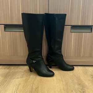BELLA VITA KNEE HIGH BOOTS